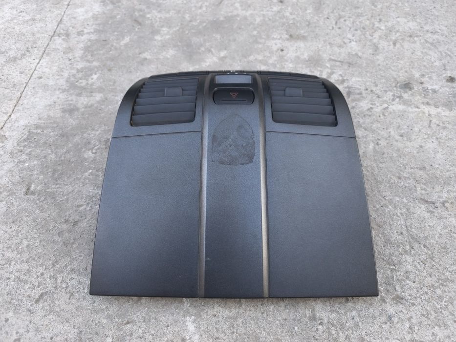 Продам накладку торпеды переключатели приводов на SsangYong rexton