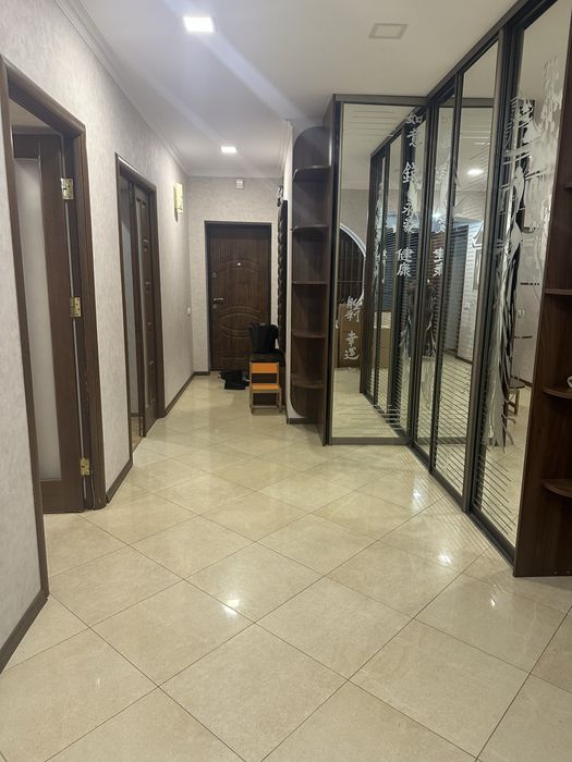 Здається в оренду 3 х кімнатна квартира вул.Руська