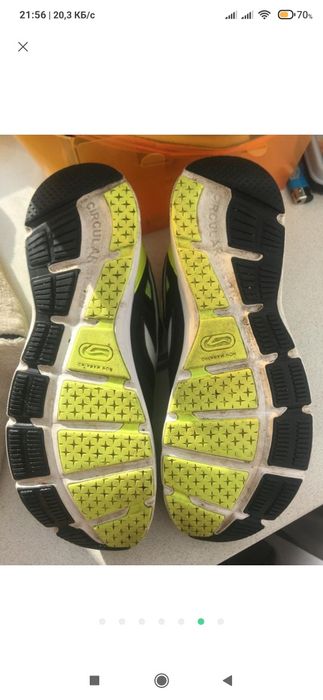 Кросівки Decathlon 44.