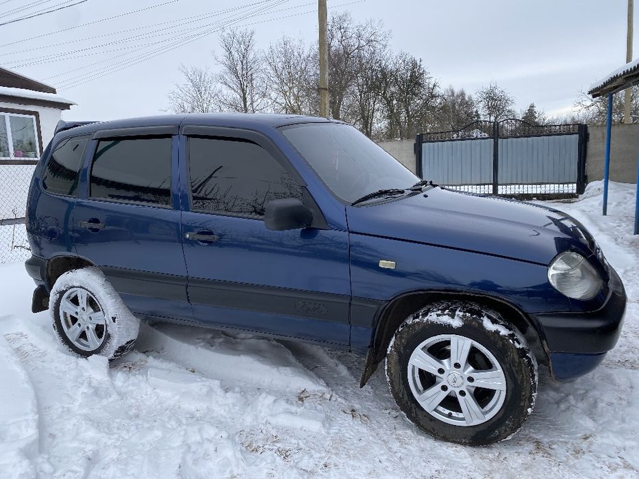 Нива chevrolet 2007 року