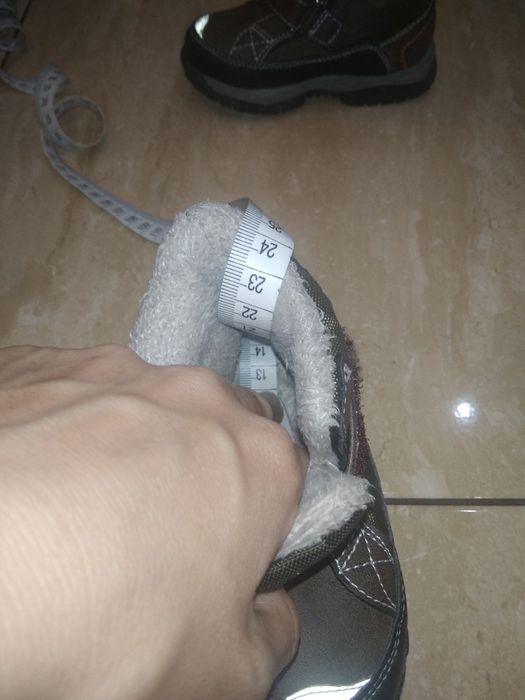 Buty zimowe, śniegowce r. 21