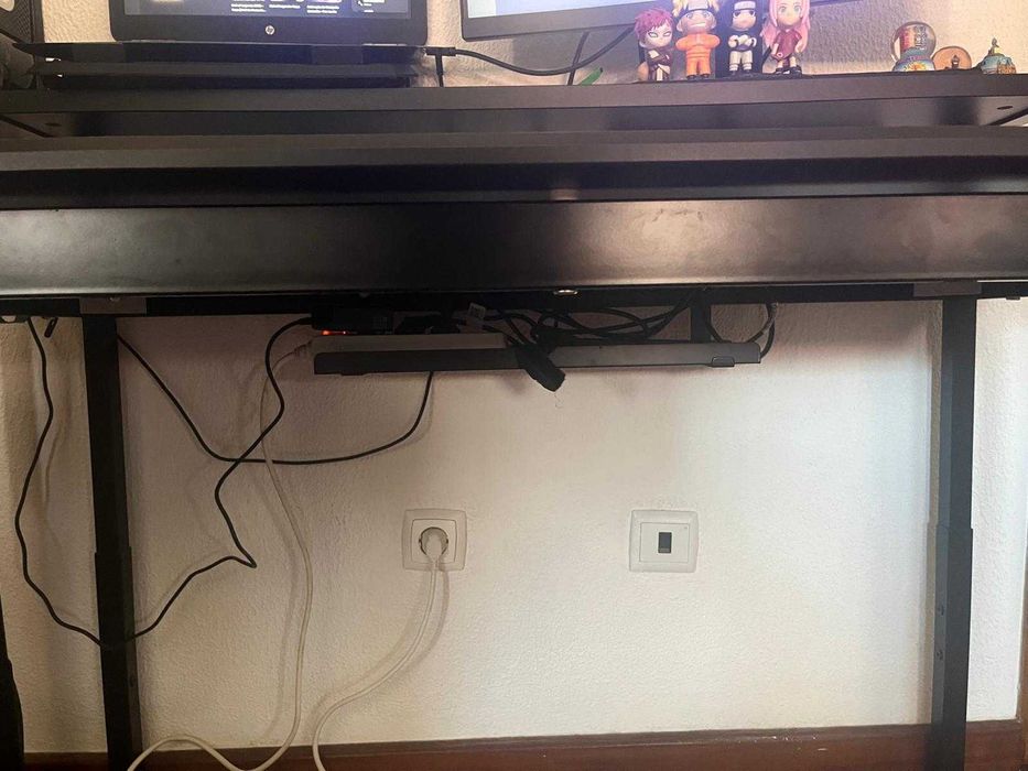 Mesa Gaming Ajustável Preta