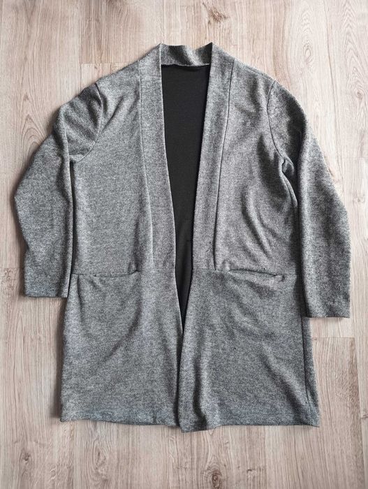 Kardigan w kolorze szarym