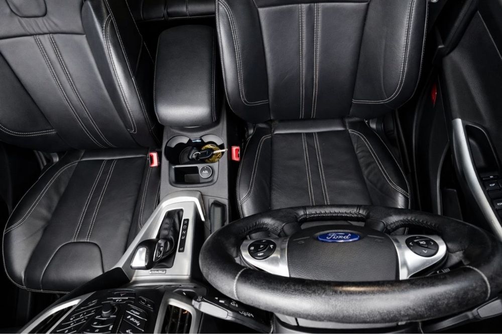 Ford Focus SE  2014 модельний рік