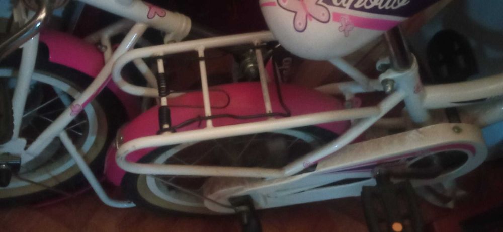 Vendo duas bicicletas para 7 anos como novas