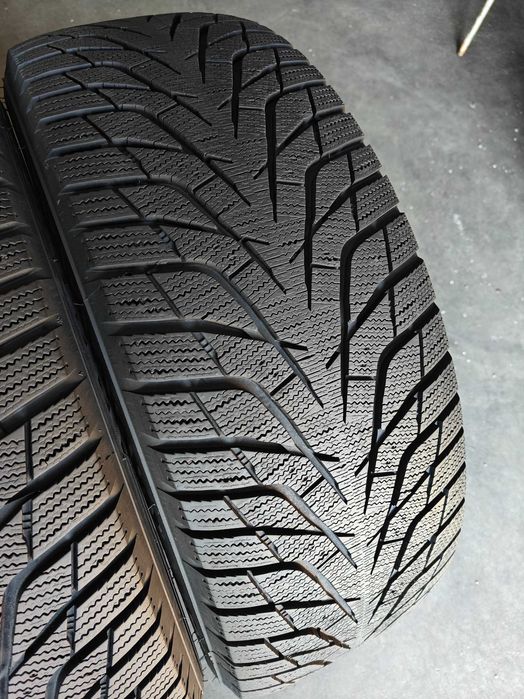 Hankook Winter ICept IZ³ X R18 235 55 104T зимові шини 4шт