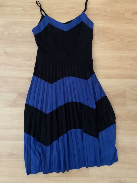 Vestido preto e azul