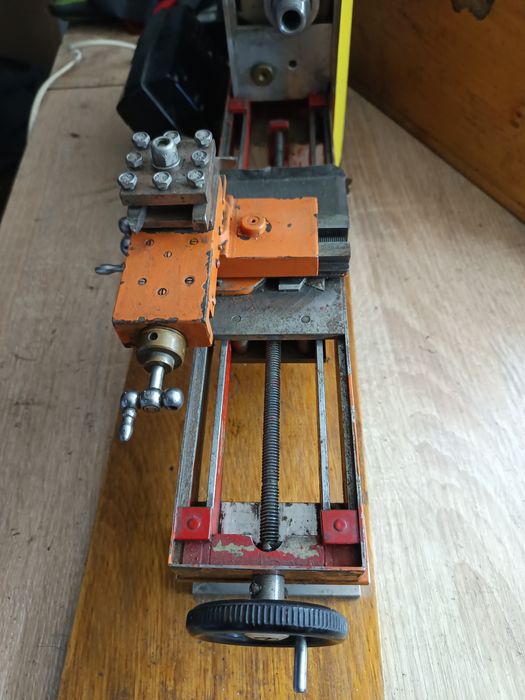 Tokareczka tokarka do metalu