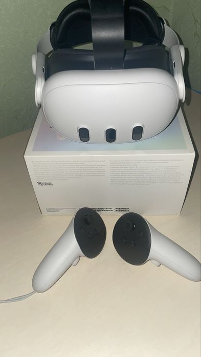 Meta Quest 3 128 GB + Headstrap , БУ на гарантії