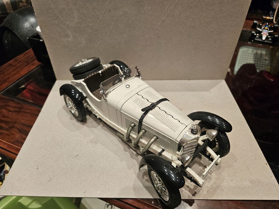 Mercedes-Benz SSKL (1931) – Bburago 1/18 – Coleção Clássicos