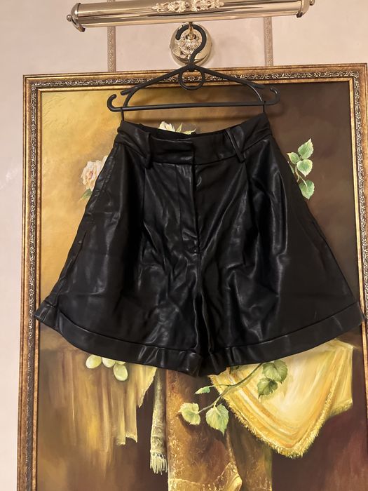 Шкіряні шорти Pinko