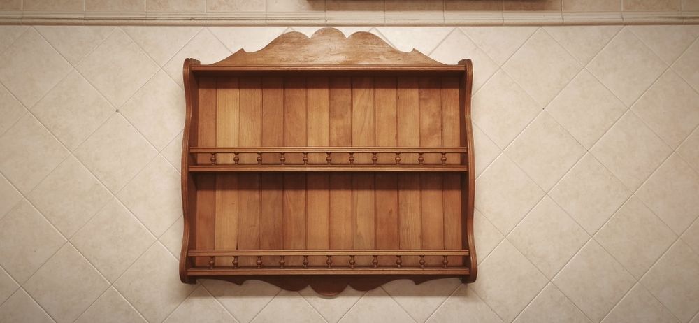 Small Wall-Mounted Wardrobe512528940710635520