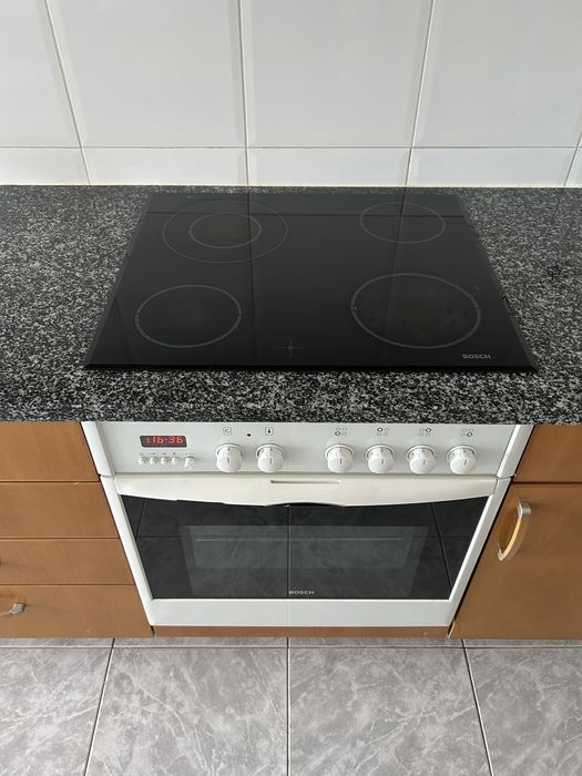 Forno Bosch + placa vitrocerâmica em excelente condições