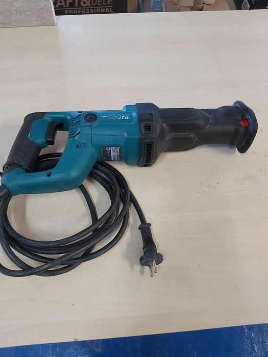 Piła szablasta Wyrzynarka  Makita JR3050T