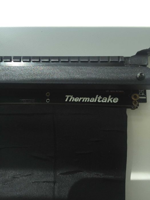Райзер стрічка Thermaltake PCI-E 3.0 x16 200 мм Black