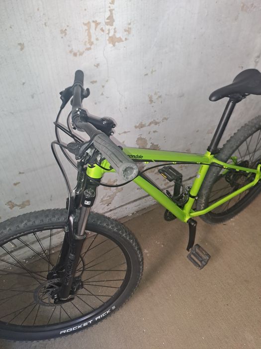 Bicicleta btt canondale.