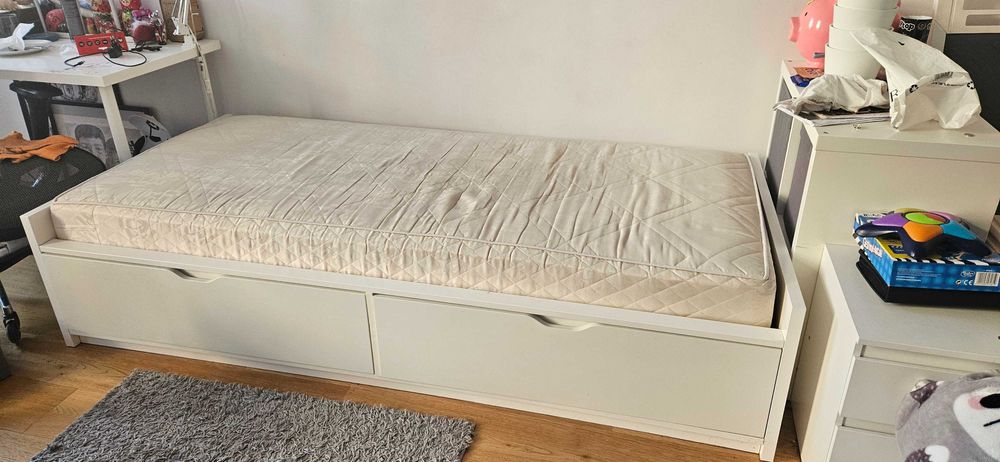 Łóżko Ikea 90x200 z szufladami