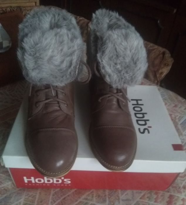 новые женские зимние сапожки Hobbs
