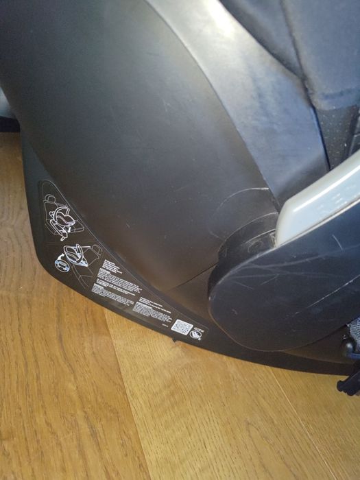 Fotelik recaro privia z bazą.