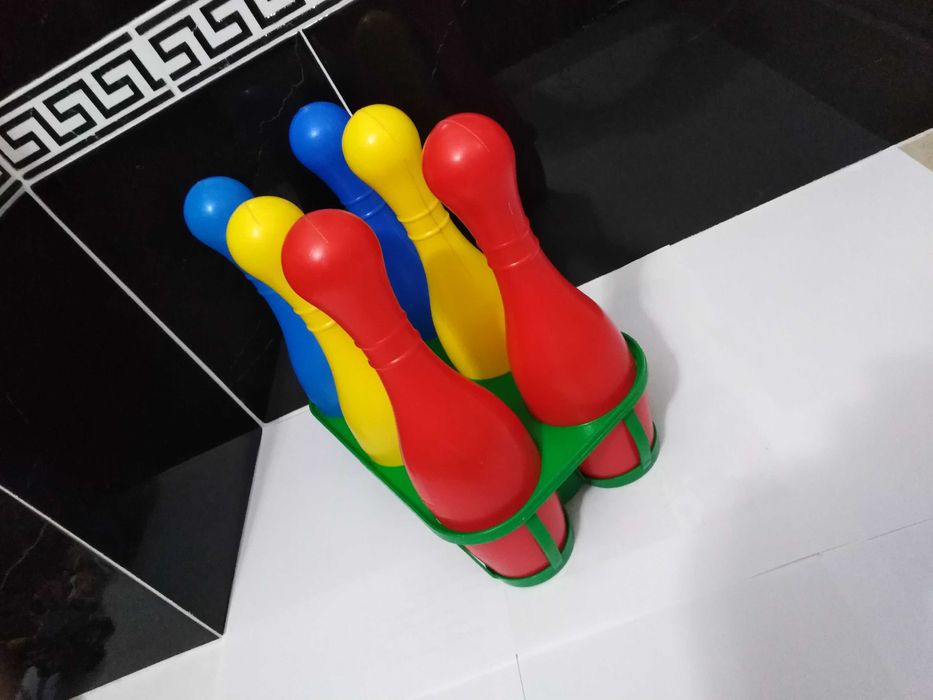 Pinos de Bowling com suporte.