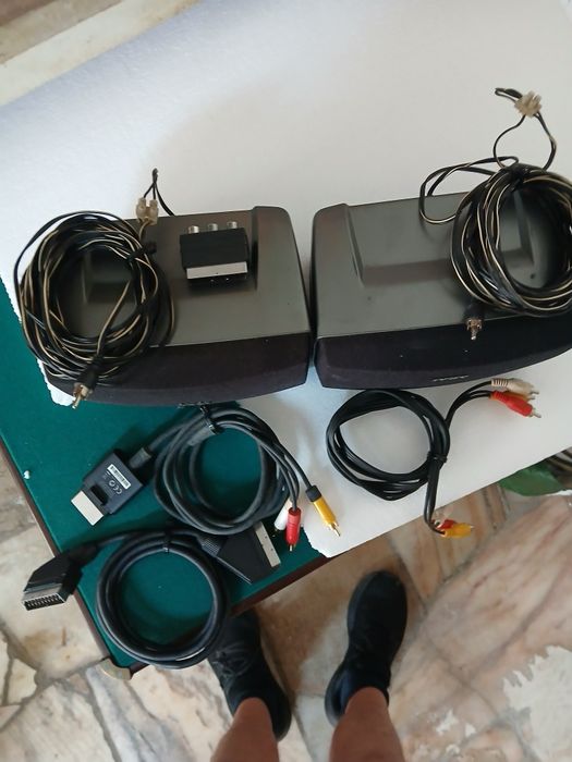 Colunas da Akai 30W