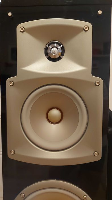 Kolumny podłogowe Yamaha NS-555