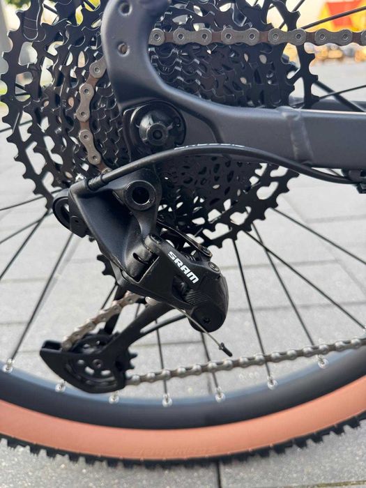 Rower elektryczny Crussis ONE-Guera 9.10-(720 Wh) (17) Raty 0%
