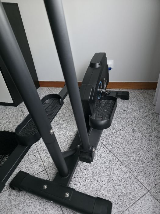 Elíptica semi profissional como nova