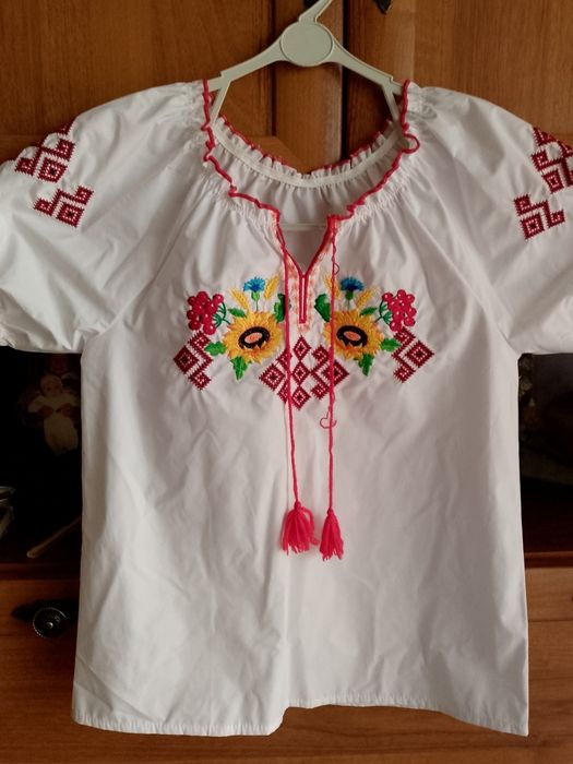 Вишиванка для дівчинки
