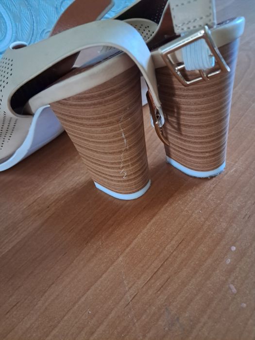 Босоножки женские 38 размер