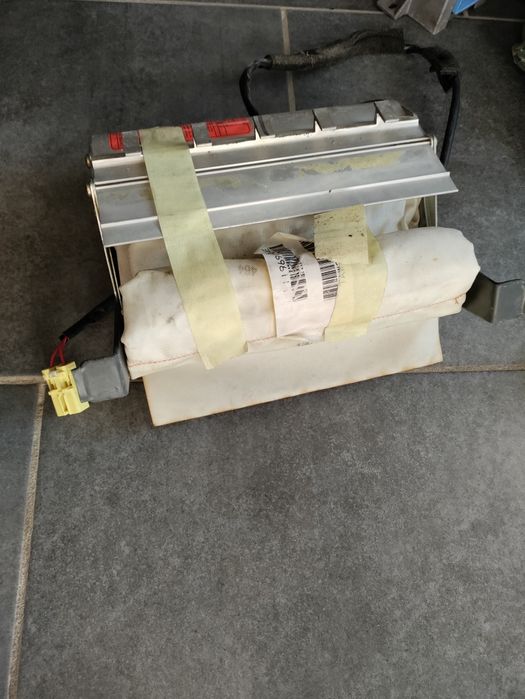 Подушка безпеки (пасажира) mazda 323f рестайл