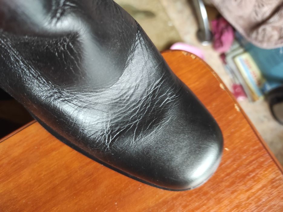 Продаю сапоги из натуральной кожи