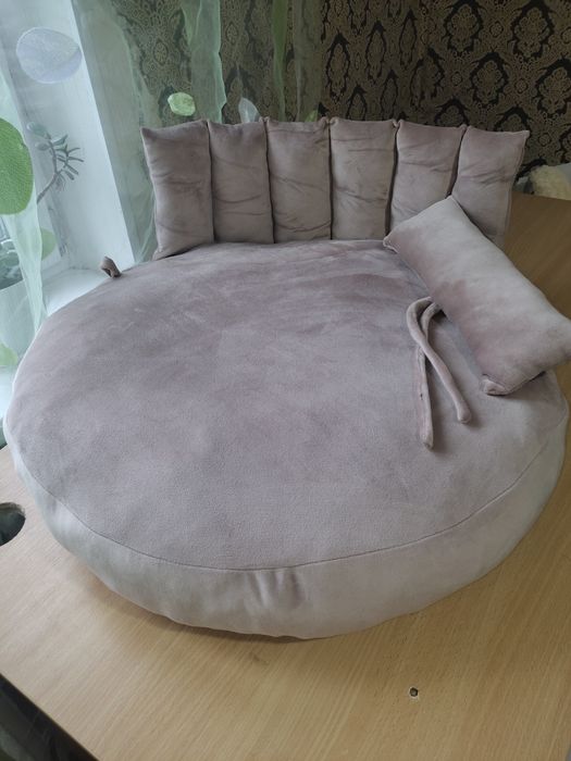 Лежанка  для котів та собак