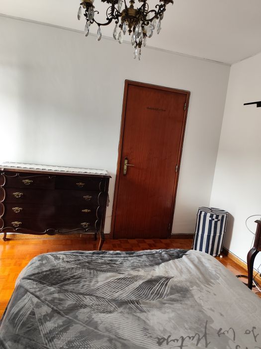 Quarto para alugar em Algueirão
