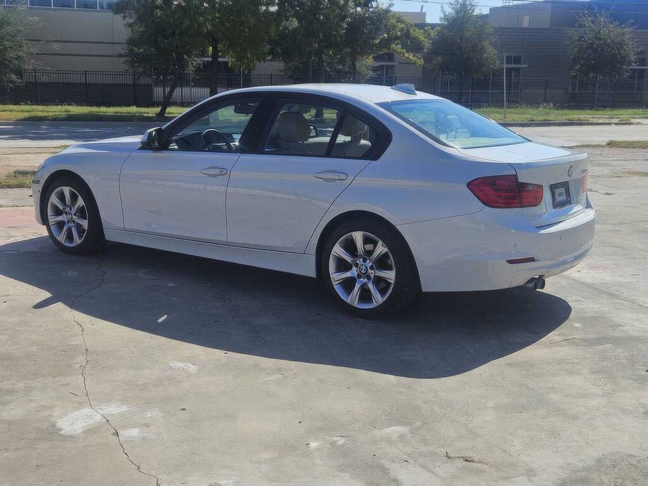 BMW 3 Series 320i xDrive      2014