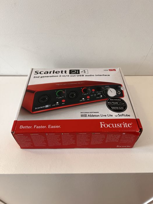 Focusrite Scarlett 2i4 2nd Gen USB Interface Audio (NOVA)