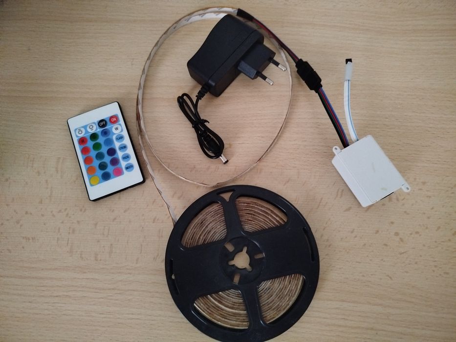 Fita LED Strip 6m c/ Controlo Remoto