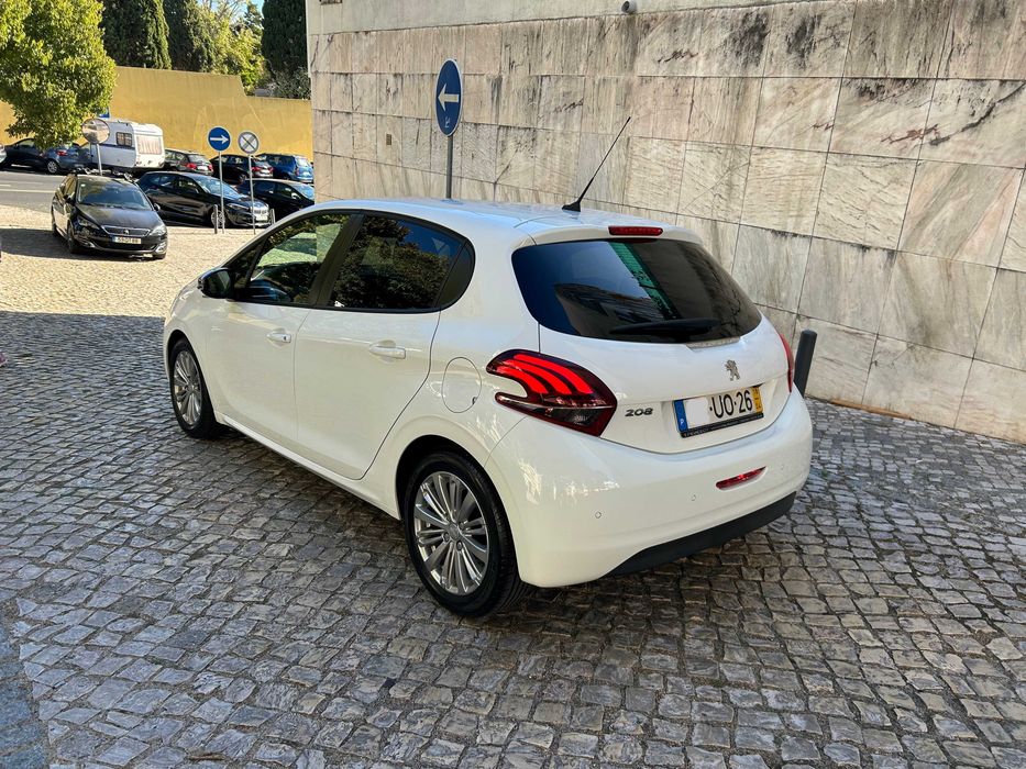 Peugeot 208 1.2- 82Cv- Versão Style - 2018 — photo 3