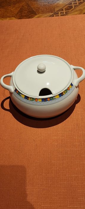 Piękna waza na zupę Wawel