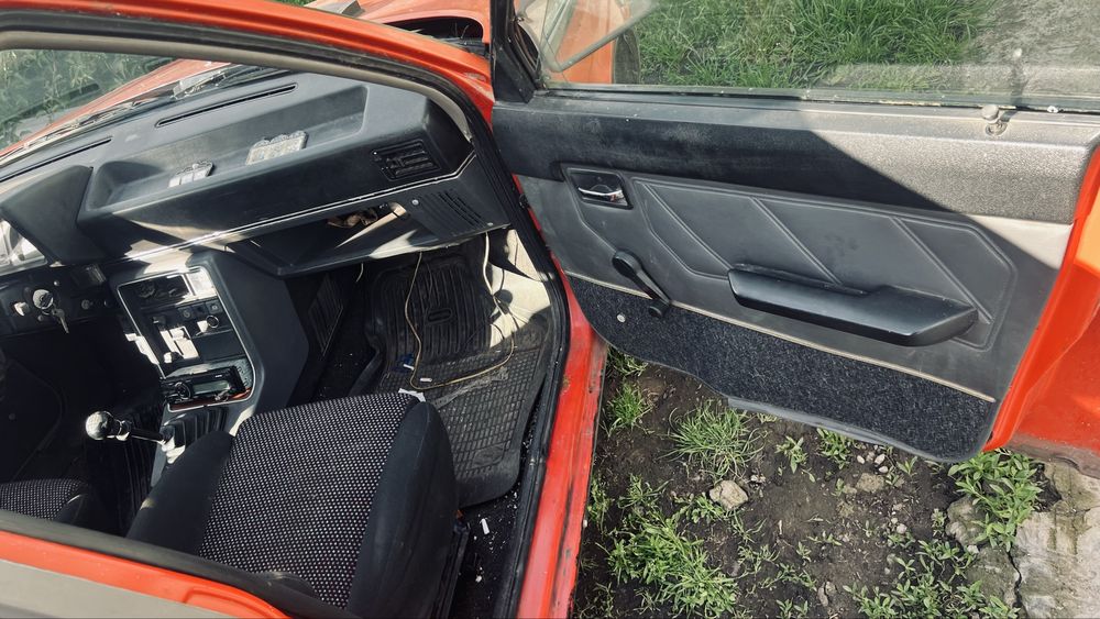 рено 9 -11-19 гарний стан інші запчатини