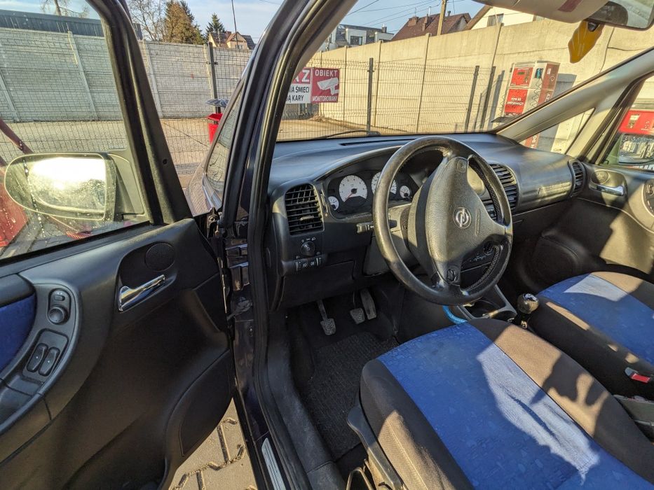 Opel Zafira A 2001 1.6 benzyna