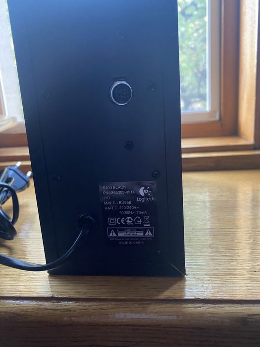 Продам сабвуфер logitech