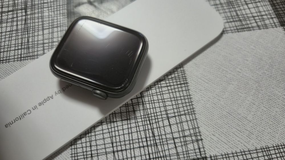 Apple watch se 44
