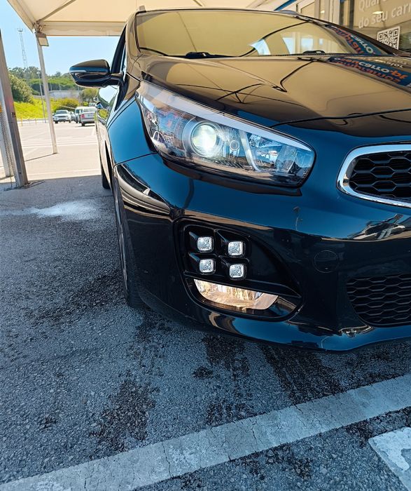 Kia Ceed SW GT Line 1.6 CRDi – Muito Estimada, 2 Chaves