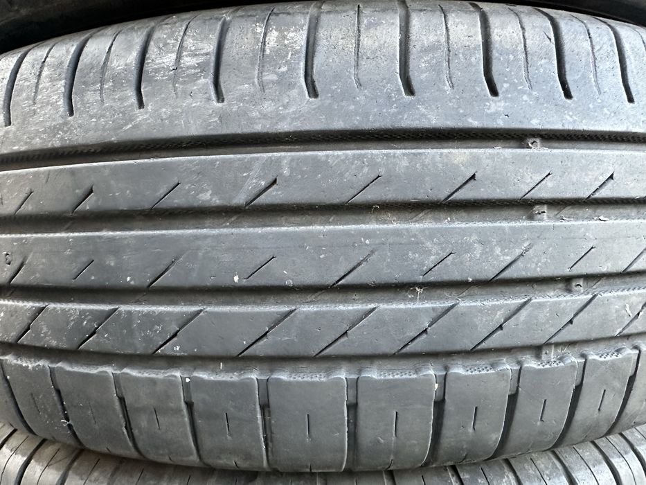 Шини 215 65 16 102H XL Nokian Wetproof 1 комплект