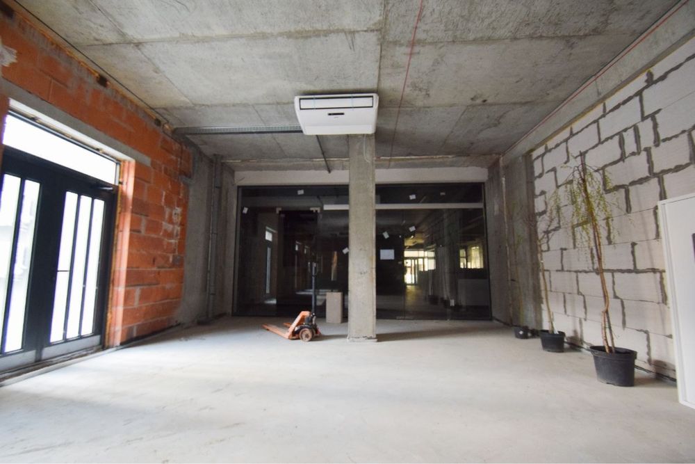 Оренда фасадного приміщення 179 м.кв. у ЖК Метрополь