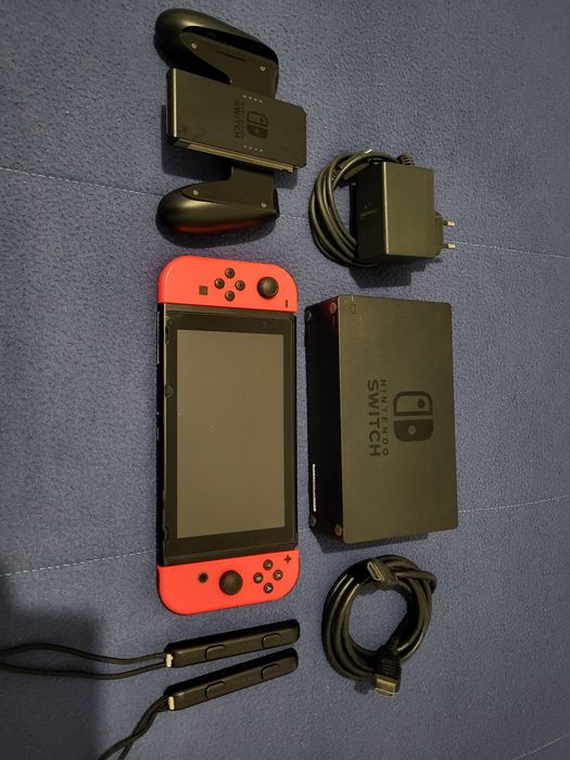 Nintendo switch desbloqueada + cartão de 256gb (como nova)