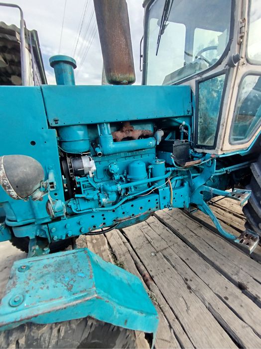 Продам трактор ЮМЗ-6 в хорошем состоянии, есть плуг, культиватор, 2ПТС