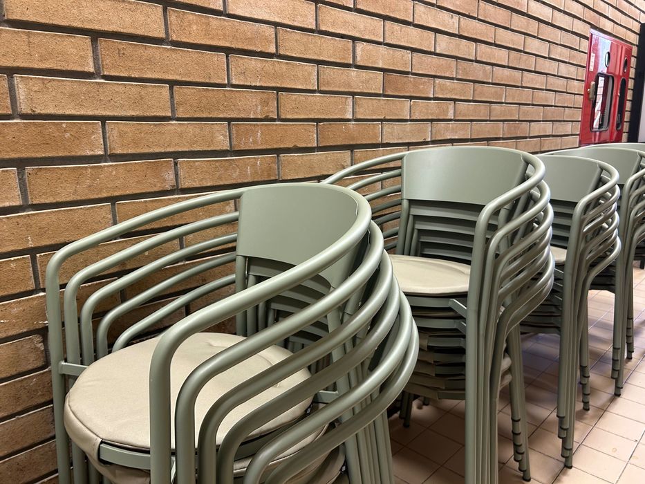 Conjunto de mesas e cadeiras verde - Adico