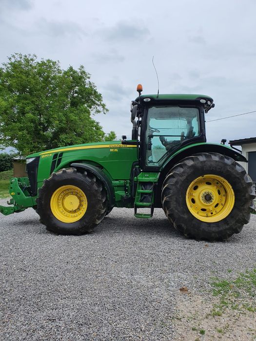 Ciągnik John Deere 8310r